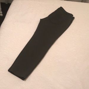 Liverpool Jeans Company Pants - Greenish Gray Capri Leggings Liverpool Jeans Company Pants - Greenish Gray Capri Leggings